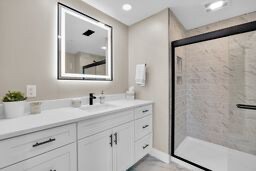 Building Photo - 6011 Madison Rd