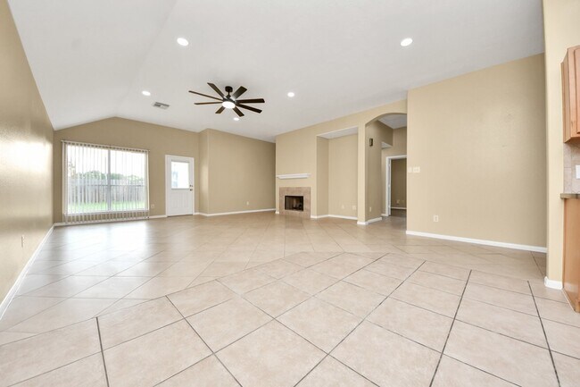 Building Photo - 8431 Taraglen Ct