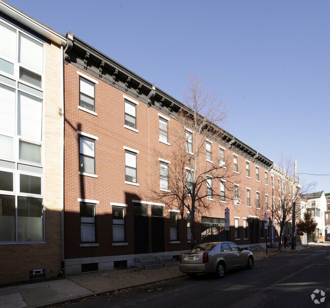 Primary Photo - 1109-1117 Green St
