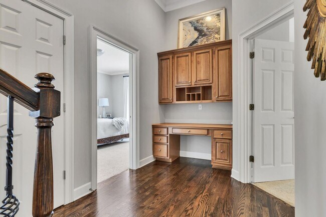 Building Photo - Fully Furnished 4 Bedroom, 3.5 Bath w/ 3 Car Garage and Unfinished Basement in Governors Club