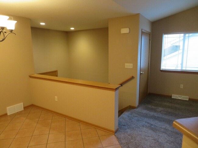 Building Photo - Raco 111/115 Nordic