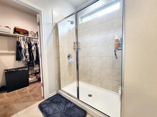 Building Photo - 3720 Soft Shore Ln