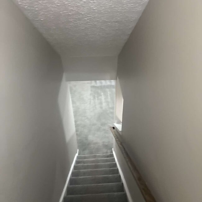 Building Photo - 2059 Matt Way