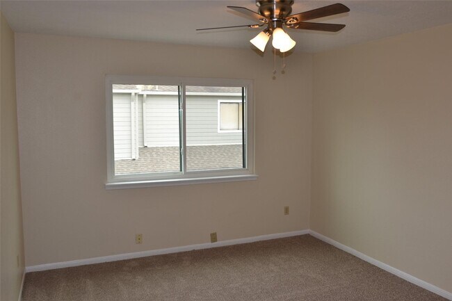 Building Photo - 2379 Briarwest Blvd