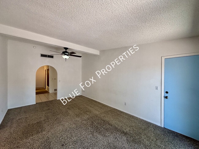 Building Photo - 7551 E La Cienega Dr