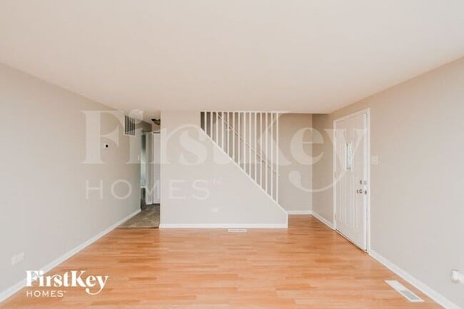 Building Photo - 171 Craig Dr W