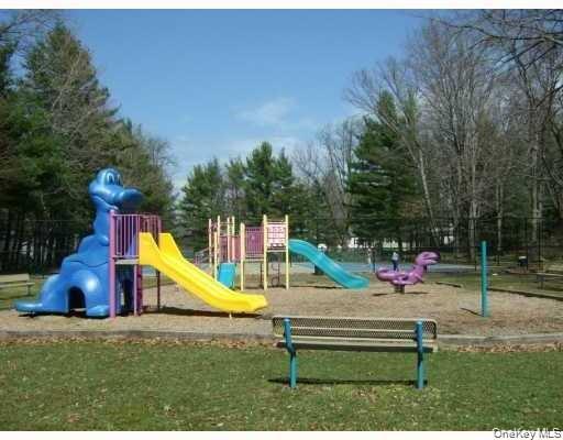 Building Photo - 66 Bon Aire Cir