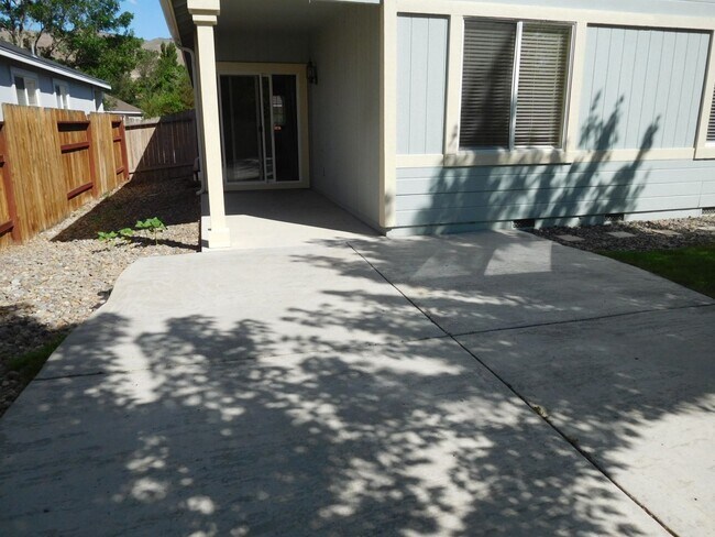 Building Photo - Damonte Ranch Single Level Home