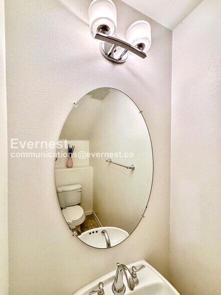 Building Photo - 44064 Calle Luz