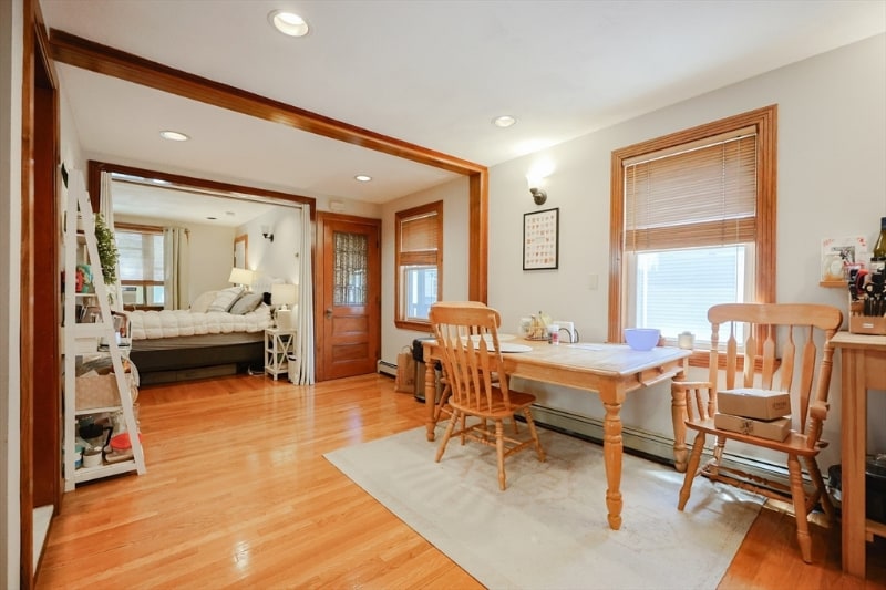 Building Photo - 127 Amory St