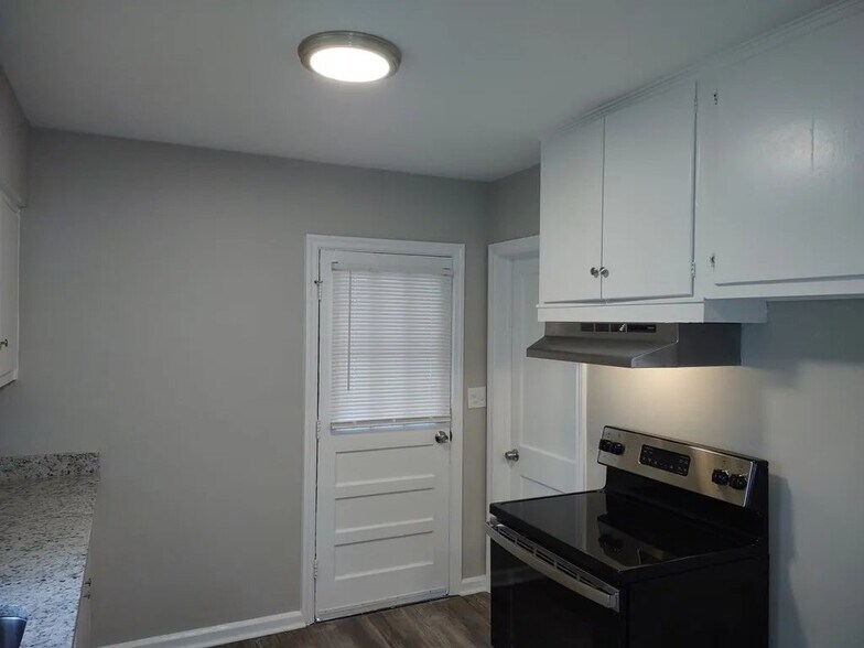 Building Photo - 4118 16th Ave