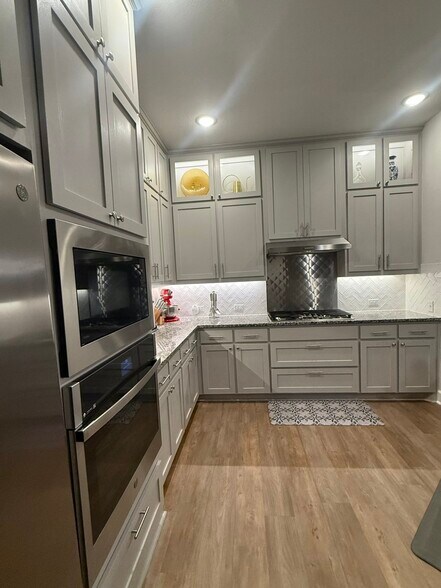 Building Photo - 1803 Desert Willow Way