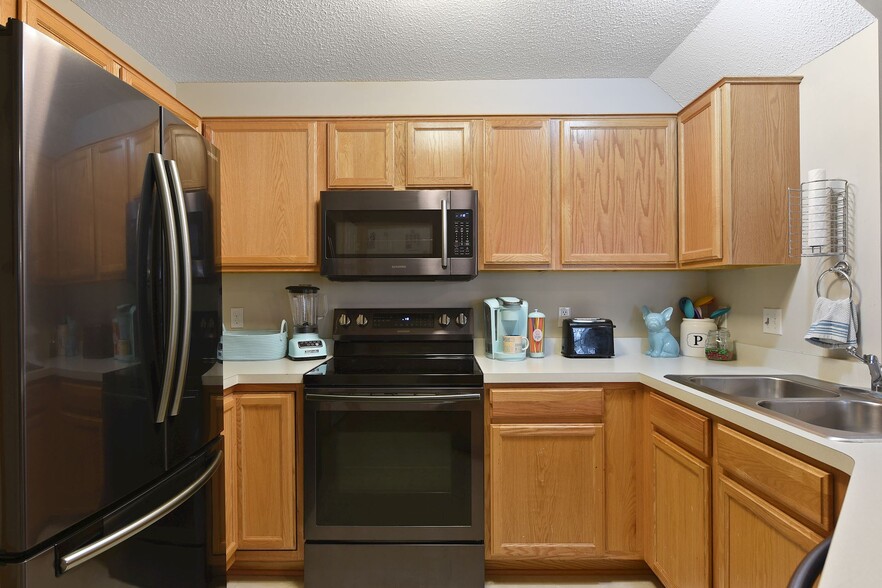 Building Photo - 20505 Erin Ct