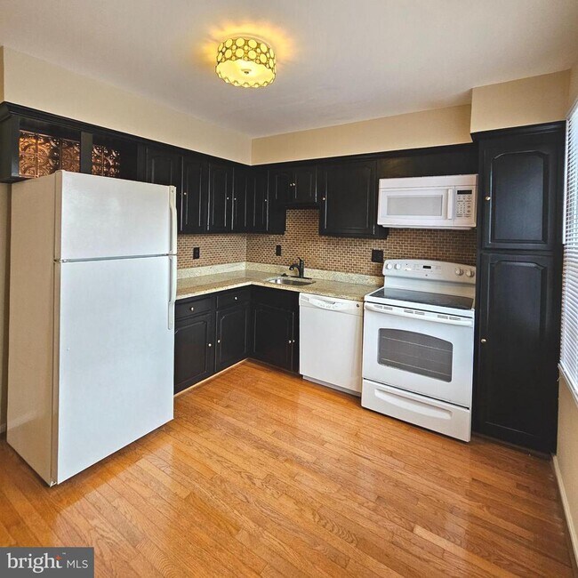 Building Photo - 4430 Airlie Way