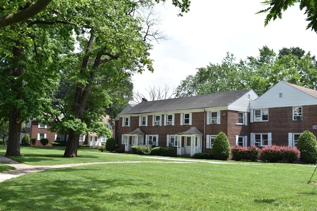 Building Photo - Beacon Village