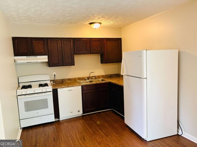 Building Photo - 42 Westgate Park Ln