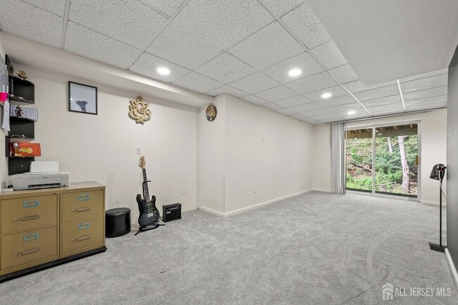 Building Photo - 17 Parkside Dr
