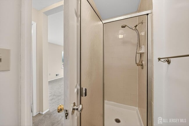 Building Photo - 1606 Madaline Dr
