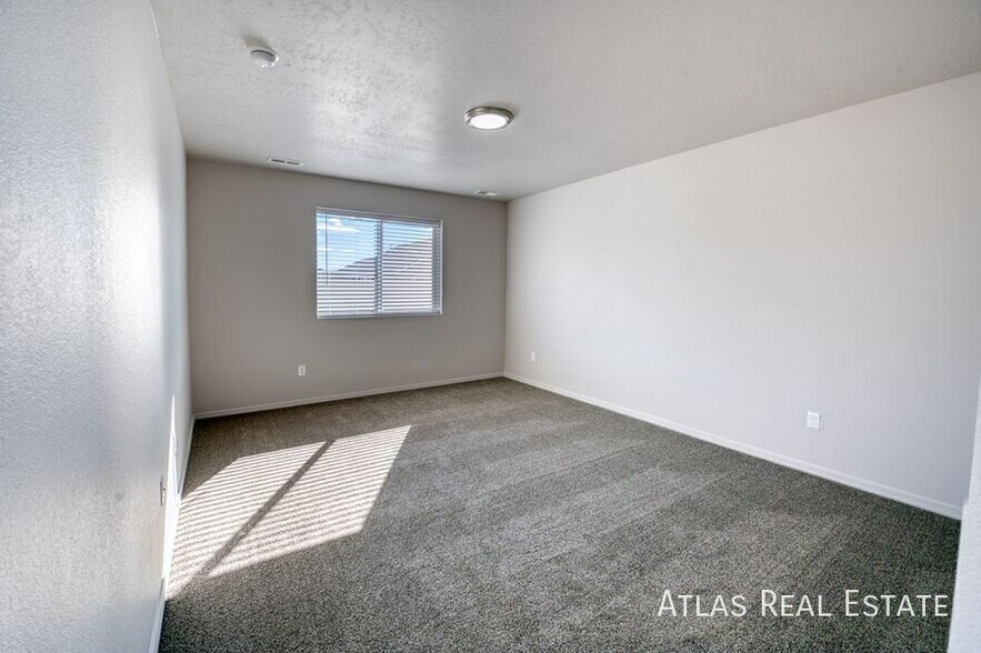 Building Photo - 12713 Lignite Dr