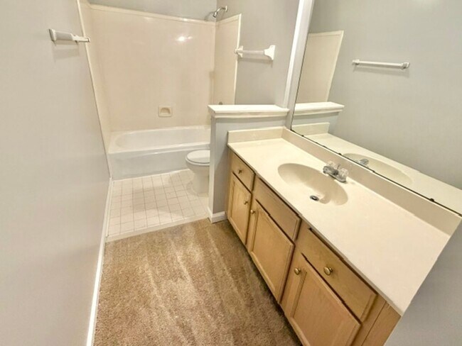 Building Photo - 8611 High Cotton Cove