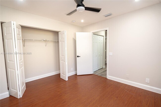 Building Photo - 1592 Salerno Cir