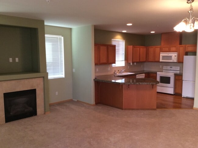 Building Photo - 2125 Bobs Hollow Ln