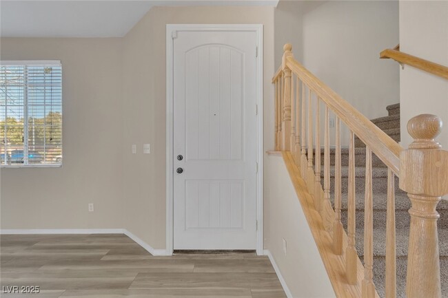 Building Photo - 9835 W Spinnaker Creek Ave