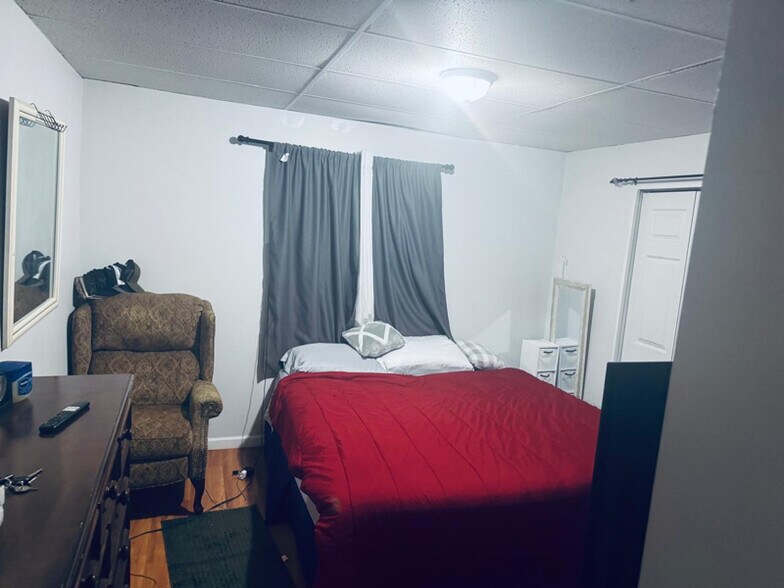 Building Photo - 228 2nd St