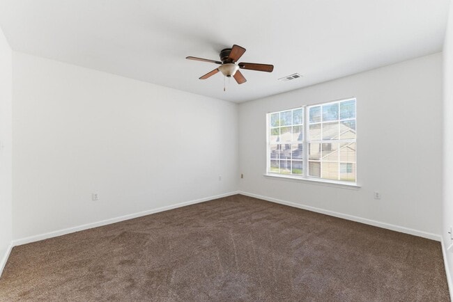 Building Photo - 2522 Laurel Cir NW