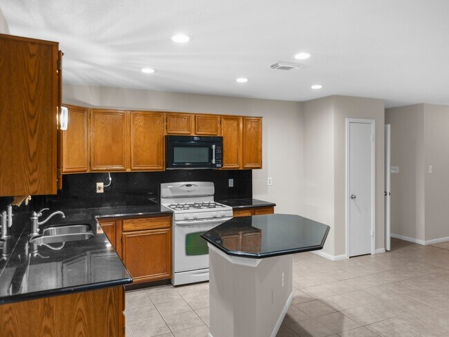 Building Photo - 19623 Westbridge Ln