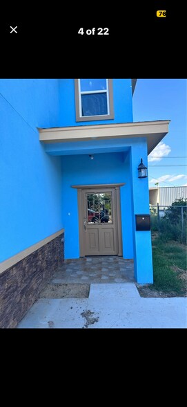 Building Photo - 530 Ebony