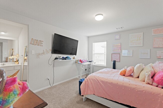 Building Photo - 14615 Olive Sparrow Ln