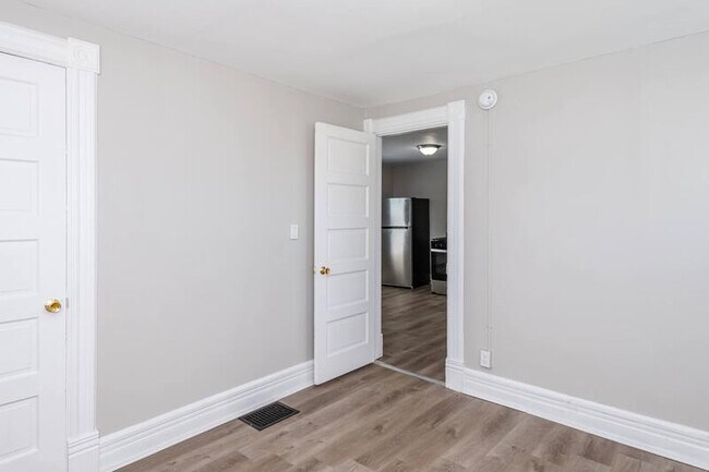 Building Photo - 115 E Foraker St