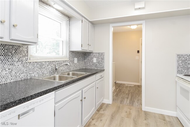 Building Photo - 4757 Orchard Rd