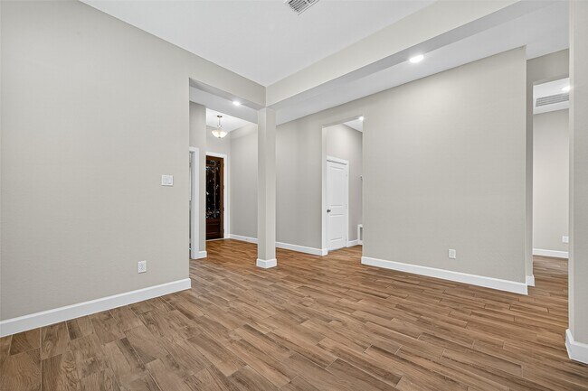 Building Photo - 302 Pure Parsley Path
