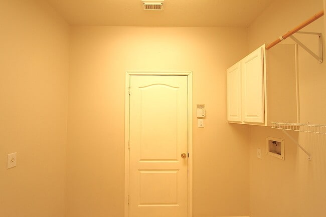 Building Photo - 4430 Waverly Canyon Ln