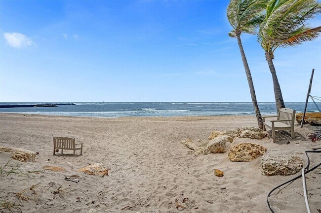 Building Photo - 3206 Robbins Rd