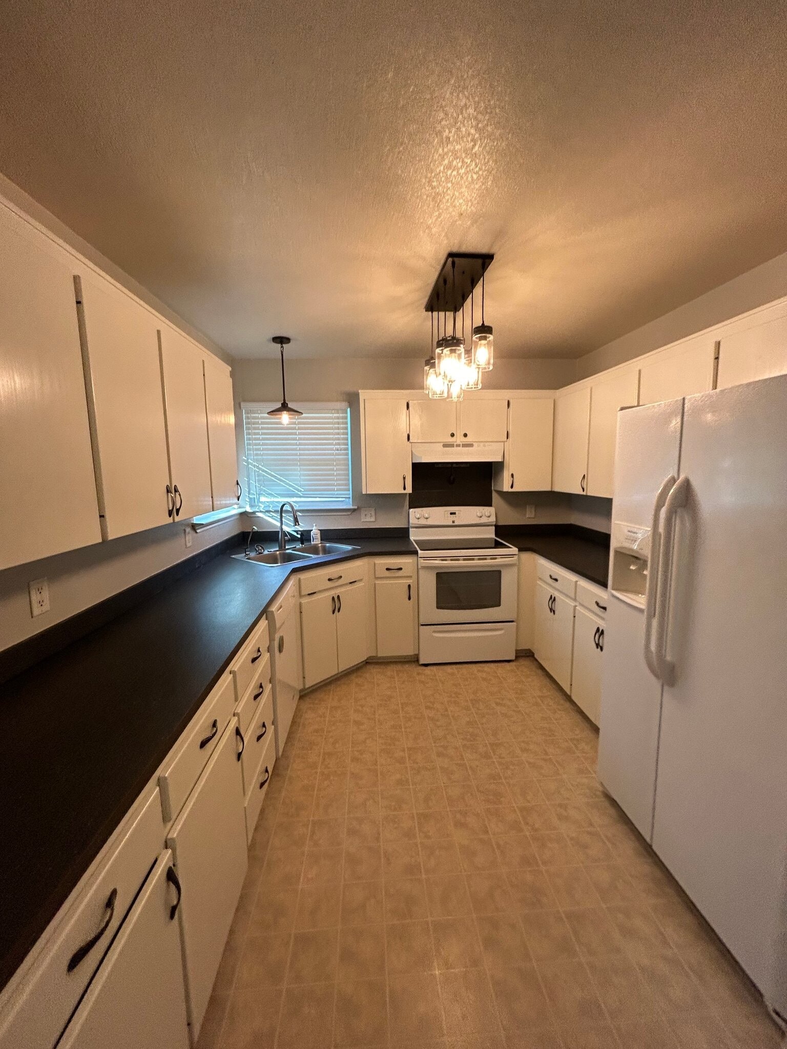 Building Photo - 136 Co Rd 4889