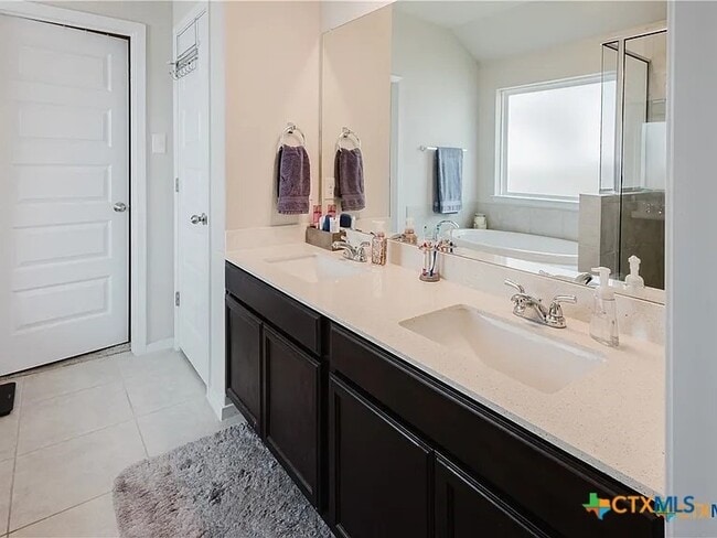 Building Photo - 228 Sage Meadows Dr