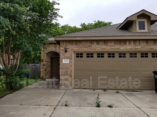 Primary Photo - 1023 Brown Rock Dr