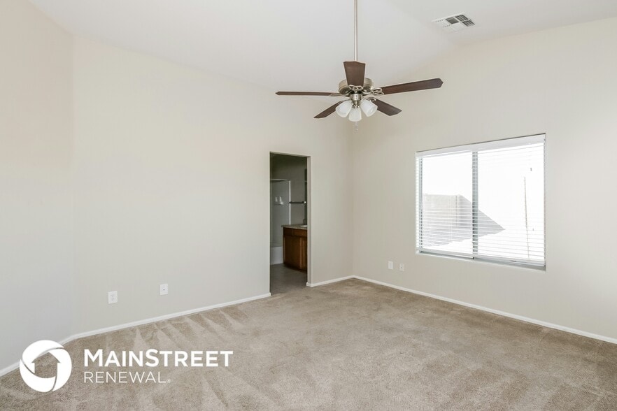 Building Photo - 37754 N Sandy Dr