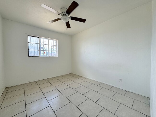 Building Photo - Northeast El Paso 3 Bed Refrig A/C