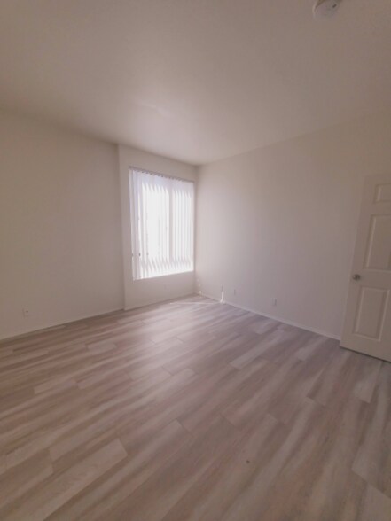 Building Photo - 4343 Whitsett Ave