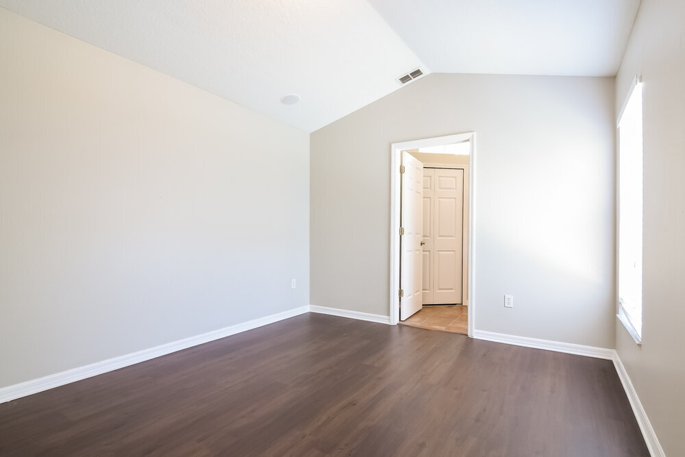 Building Photo - 5611 Tanagergrove Way