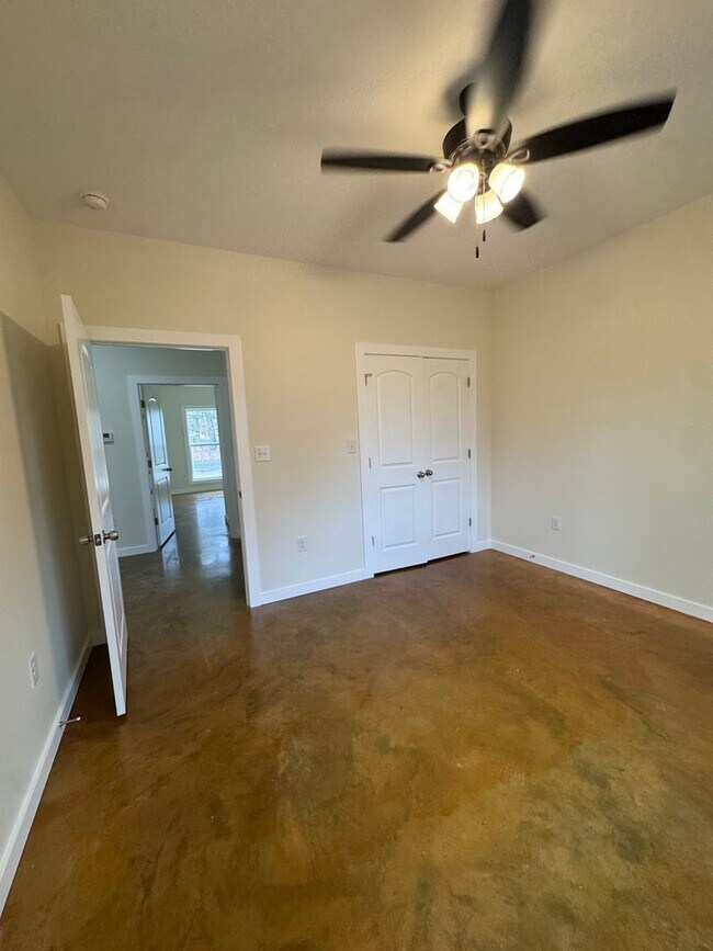 Building Photo - Brand New 2 Bed / 2 Bath In Trumann Available Now!