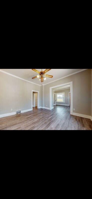 Building Photo - 228 Wilson Ave SW