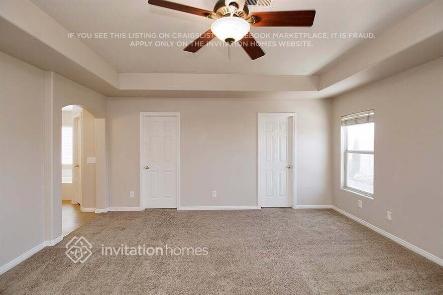 Building Photo - 9679 W Spinnaker Creek Ave