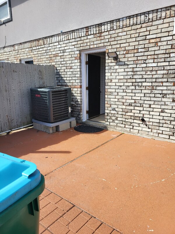 Building Photo - 2213 30th St