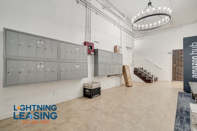 Building Photo - 5231 Monte Vista St