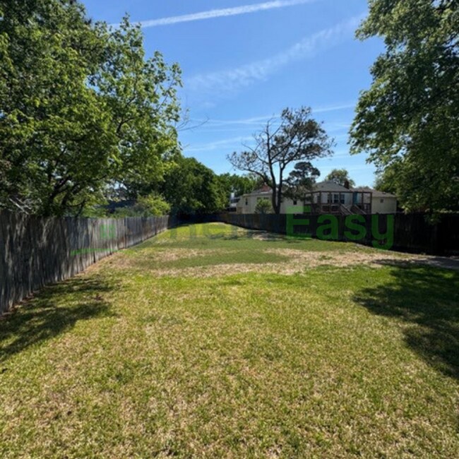 Building Photo - 6010 Upper Brandon Pl